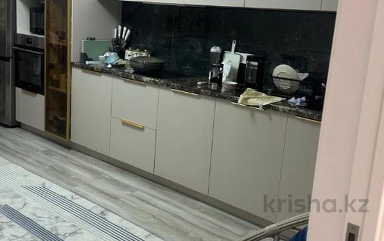 3-комнатная квартира · 85 м² · 9/20 этаж, мкр Мамыр-1 за 70 млн ₸ в Алматы, Ауэзовский р-н — фото 3