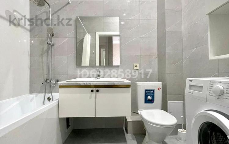 2-комнатная квартира, 82 м², 5/12 этаж, Достык 14