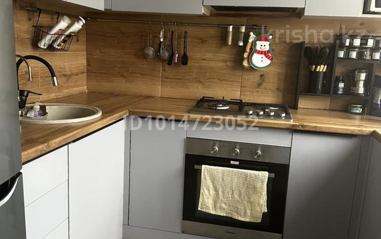 5-бөлмелі пәтер · 78.8 м² · 3/5 қабат, 7 24 — Казпочта, ТД Сибирь, бағасы: 23.5 млн ₸ в Степногорске — фото 2