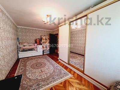 3-бөлмелі пәтер, 63 м², 5/5 қабат, Әл-Фараби, бағасы: 16 млн 〒 в Таразе