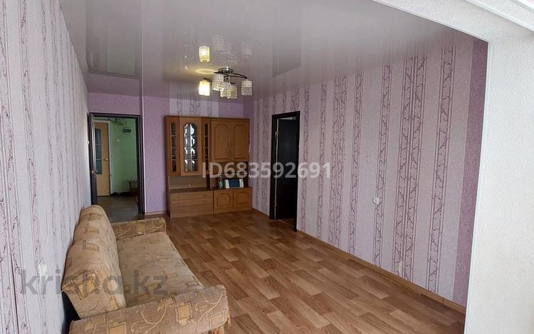 3-бөлмелі пәтер, 64 м², 4/5 қабат ай сайын, 5-й мкр 36, бағасы: 120 000 〒 в Актау, 5-й мкр — фото 2