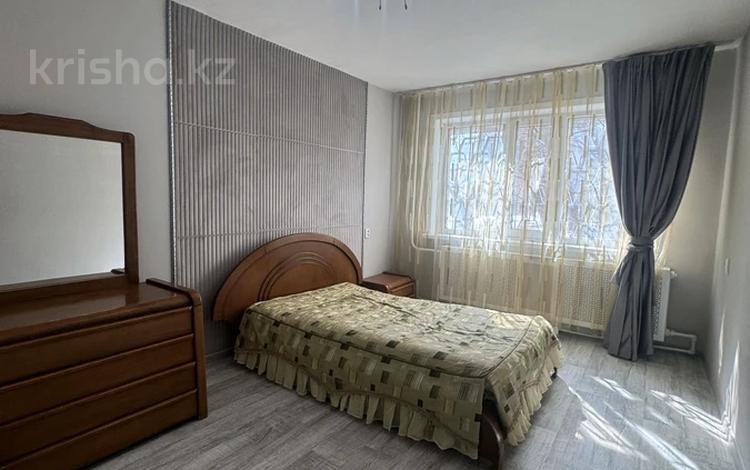 3-комнатная квартира · 70 м² · 1/9 этаж, Язева 5 за 180 000 ₸ в Караганде, Казыбек би р-н — фото 2