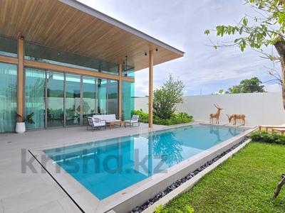 Отдельный дом · 3 комнаты · 256 м² · 4.02 сот., Пру Чампа за ~ 296.8 млн 〒 в Пхукете