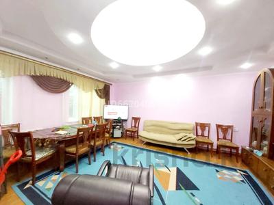 Отдельный дом · 5 комнат · 160 м² · 9.99 сот., Доскеева 71 за 28.9 млн ₸ в Чапаево