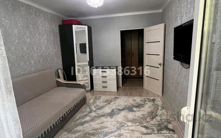 1-бөлмелі пәтер · 31 м² · 1/5 қабат, 2мкр 2дом, бағасы: 4 млн ₸ в Алге — фото 2