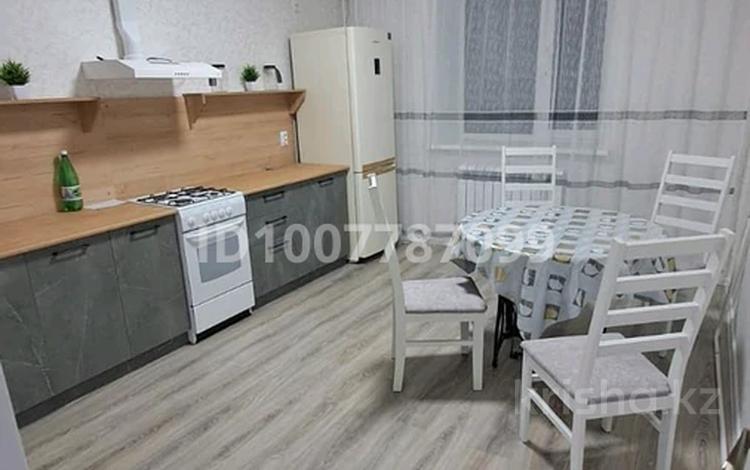 2-бөлмелі пәтер · 60 м² · 1/6 қабат, Микрорайон Береке, Мкр. Береке, 21 46, бағасы: 250 000 〒 в Костанае — фото 2