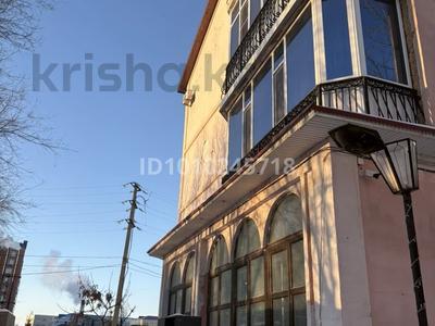 2-комнатная квартира · 78 м² · 4/4 этаж, Ғазиза Жұбанова — Народная Концелярия дәл қасы за 150 000 〒 в Актобе