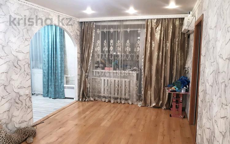 3-комнатная квартира · 49 м² · 4/5 этаж, Майкудук, Майкудук, 12й микрорайон 21 за 11 млн 〒 в Караганде, Алихана Бокейханова р-н — фото 2