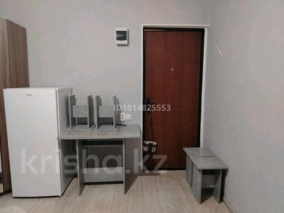 1 бөлме · 12 м² · 5/9 қабат, Курмангазы165 — Абай кошесимен киылысады, бағасы: 55 000 ₸ в Уральске, мкр Школьник