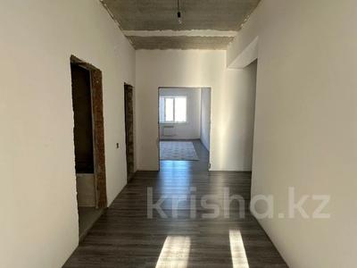 2-комнатная квартира · 97 м² · 2/5 этаж, мкр. Алтын орда за 27.5 млн 〒 в Актобе