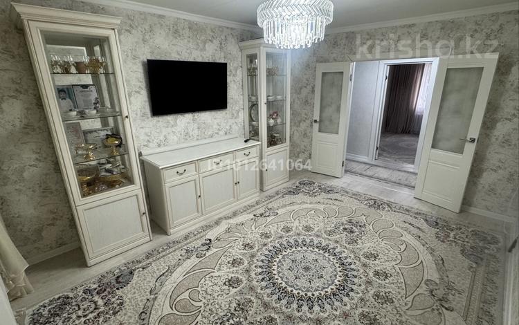 3-бөлмелі пәтер · 64.7 м² · 1/9 қабат, мкр 11 101, бағасы: 28 млн ₸ в Актобе — фото 2