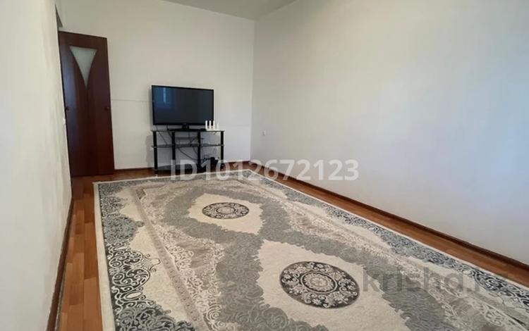2-комнатная квартира · 80 м² · 3/5 этаж, Қасымхан 3 б 26 кв 3б — 264 школа Г образный дом! за 160 000 ₸ в  — фото 2
