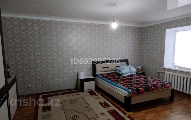 3-комнатная квартира · 84.7 м² · 5/5 этаж, мкр Кадыра Мырза-Али — Продам светлую уютную квартиру за 26 млн ₸ в Уральске — фото 2