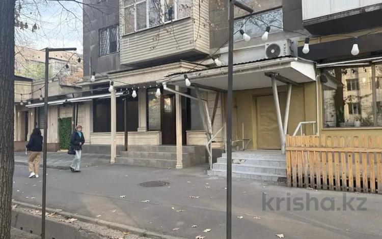 Свободное назначение, офисы, магазины и бутики, салоны красоты, фитнес и спорт, медцентры и аптеки, образование, развлечения, конференц-залы, кабинеты и рабочие места, студии · 100 м² за 1.2 млн ₸ в Алматы, Медеуский р-н — фото 2