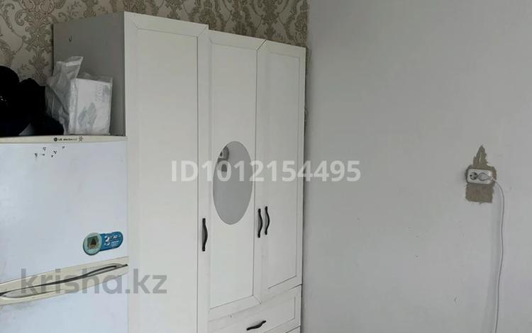1-бөлмелі пәтер · 18 м², мкр Мясокомбинат, мкр Мясокомбинат сыбага 8, бағасы: 4.5 млн ₸ в Уральске — фото 2