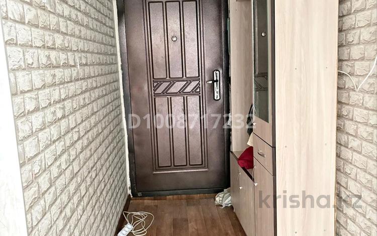 3-комнатная квартира · 73 м² · 5/5 этаж, 3 мкр. 20 за 8 млн ₸ в Каратау — фото 2