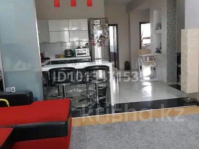 3-бөлмелі пәтер · 120 м² · 9/10 қабат, Исаева 15, бағасы: 95 млн ₸ в Алматы, Алмалинский р-н