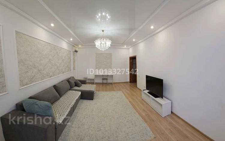 2-комнатная квартира · 75 м² · 3/9 этаж, Валиханова 21 Б за 300 000 ₸ в Атырау — фото 2
