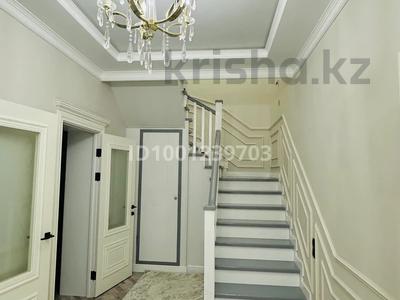 5-комнатная квартира · 200 м² · 5/5 этаж, Батыс 2 микрорайон — Астана за 65 млн 〒 в Актобе