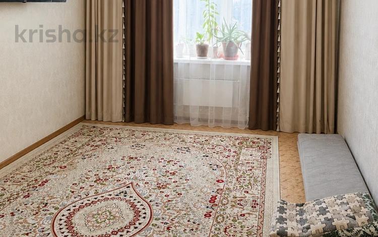 2-бөлмелі пәтер · 62 м² · 3/10 қабат, мкр Кунаева, бағасы: 21.7 млн ₸ в Уральске — фото 2