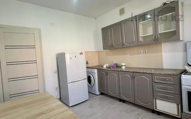 1-комнатная квартира · 43.2 м² · 3/6 этаж, мкр. Алтын орда за 16.5 млн ₸ в Актобе — фото 2