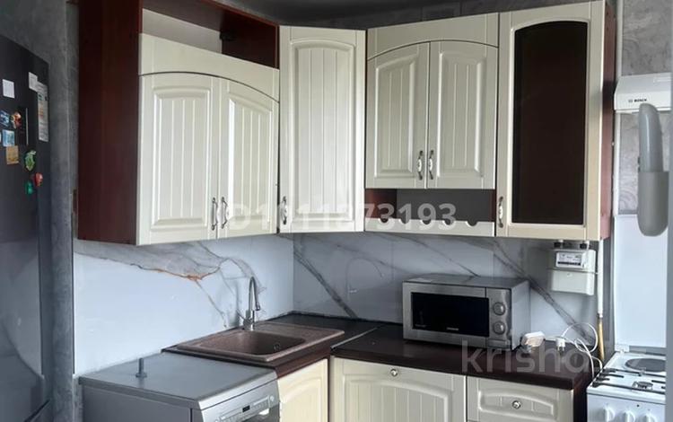 4-бөлмелі пәтер · 64 м² · 4/5 қабат, 11 мкр 29 — Напротив здания полиции, бағасы: 9.5 млн ₸ в Житикаре — фото 2