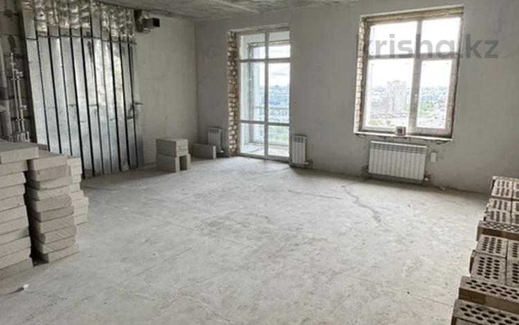 1-бөлмелі пәтер · 48 м² · 13/13 қабат, Микрорайон Степной-2 участок 2/6, бағасы: 21.3 млн ₸ в Караганде, Казыбек би р-н — фото 2