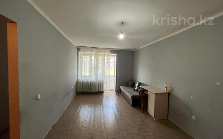 1-комнатная квартира · 31 м² · 5/5 этаж, мкр Юго-Восток, Мкр Юго-Восток. ул. ЯЗЕВА 17 — Язева 17 , за Корзиной за 11.7 млн ₸ в Караганде, Казыбек би р-н — фото 2