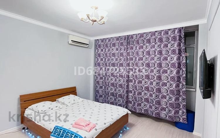 1-бөлмелі пәтер · 65 м² · 1/5 қабат, 19-ш/а., бағасы: 10 000 ₸ в Актау, 19-й мкр — фото 2