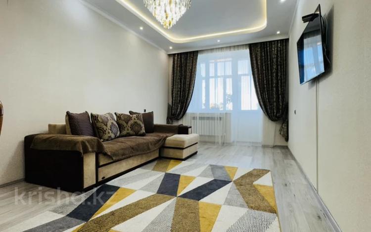 2-бөлмелі пәтер · 77.8 м² · 7/7 қабат, проспект Н.Назарбаева 233/3, бағасы: 36.5 млн ₸ в Уральске — фото 2