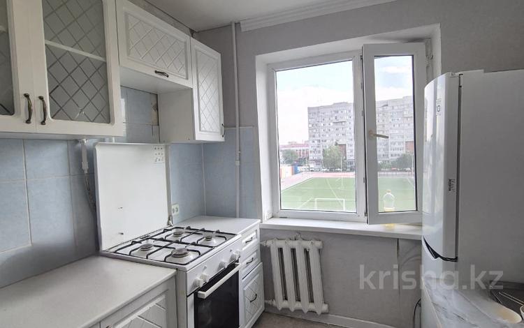 2-комнатная квартира · 50 м² · 4/5 этаж, мкр 11 за 15.5 млн 〒 в Актобе — фото 3