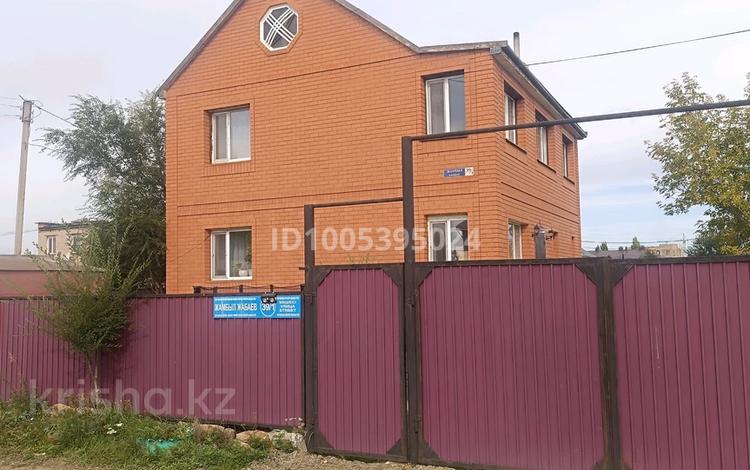 Отдельный дом · 4 комнаты · 160 м² · 8.5 сот., Жамбыла Жабаева 39 — Валиханова - Темирбекова за 45 млн 〒 в Кокшетау — фото 2