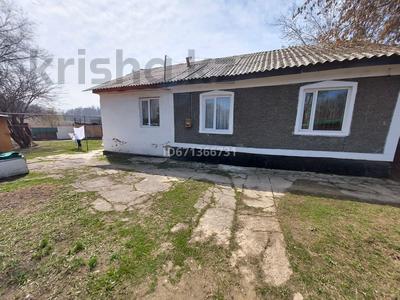 Отдельный дом · 4 комнаты · 100 м² · 6 сот., Кубеева 196а за 26 млн ₸ в Алматы, Турксибский р-н