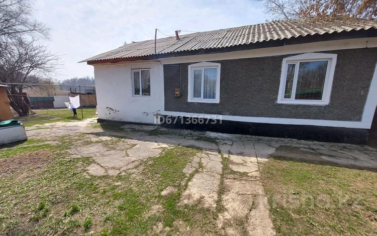 Отдельный дом · 4 комнаты · 100 м² · 6 сот., Кубеева 196а за 26 млн ₸ в Алматы, Турксибский р-н — фото 25