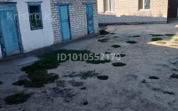 Отдельный дом · 3 комнаты · 100 м² · 6.5 сот., Аэропортовская 75 за 12 млн ₸ в Семее — фото 2