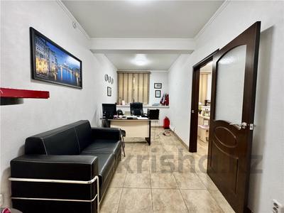 Свободное назначение, офисы, магазины и бутики, склады, общепит, салоны красоты, медцентры и аптеки, образование, развлечения · 103.1 м² за 35 млн 〒 в Караганде, Казыбек би р-н