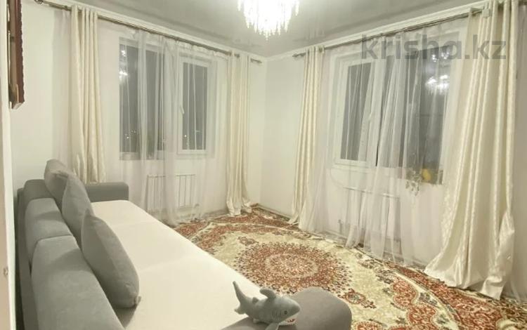 2-бөлмелі пәтер · 55 м² · 8/14 қабат, мкр Акбулак, бағасы: 35.5 млн ₸ в Алматы, Алатауский р-н — фото 2