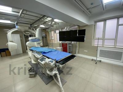 Свободное назначение, офисы, магазины и бутики, общепит, салоны красоты, бани, гостиницы и зоны отдыха, медцентры и аптеки, образование, развлечения · 2500 м² за 2.7 млрд 〒 в Алматы, Алмалинский р-н