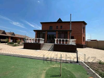Отдельный дом · 7 комнат · 500 м² · 17 сот., улица Жанибекова 11 за 175 млн 〒 в Караганде