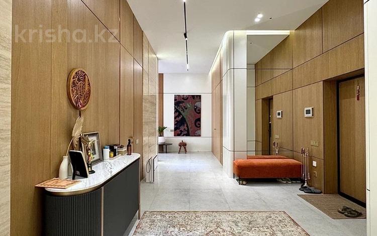 8-комнатная квартира · 356 м² · 31 этаж, Байтурсынова 9 за 410 млн ₸ в Астане — фото 12