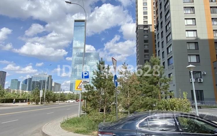 1-комнатная квартира · 50 м² · 3/9 этаж, Туркестан 4Б — Абу даби за 30 млн ₸ в Астане, Есильский р-н — фото 2