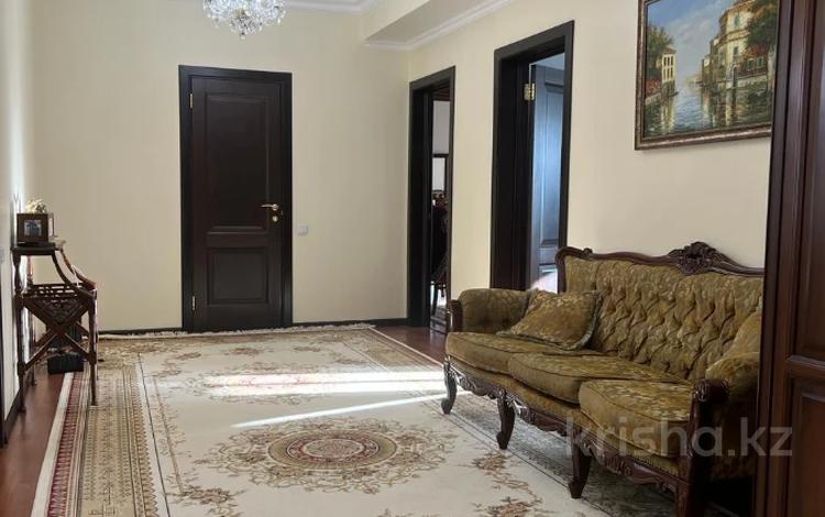 3-комнатная квартира, 136 м², 4/8 этаж, Алихан Бокейхан 2 за 56 млн 〒 в Астане — фото 2