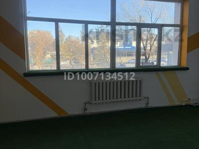Свободное назначение, офисы, салоны красоты, образование, кабинеты и рабочие места, студии · 1000 м² за 1 млн 〒 в Талдыкоргане