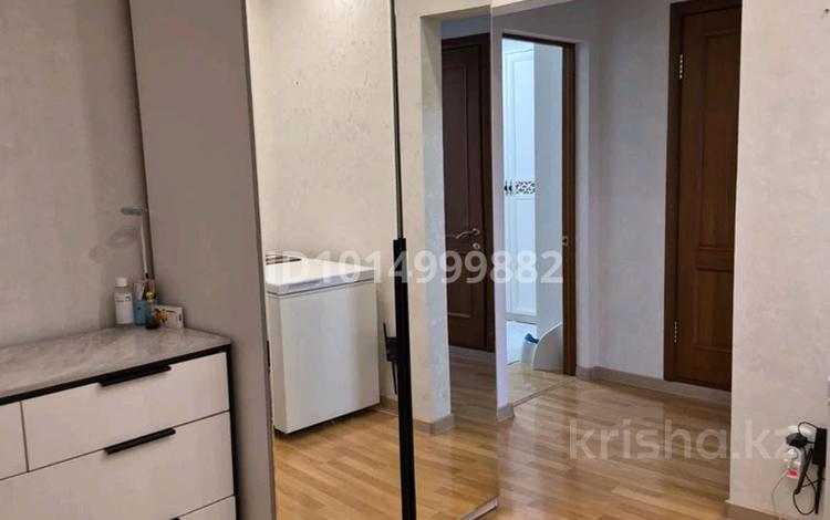3-комнатная квартира · 62.7 м² · 2/10 этаж, мкр Юго-Восток, мкр Юго-Восток, мкр Гульдер 1 11 за 28 млн ₸ в Караганде, Казыбек би р-н — фото 2