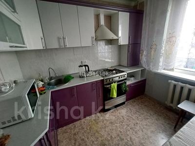 2-комнатная квартира, 52 м², 4/9 этаж помесячно, Володарского 126 за 130 000 〒 в Петропавловске