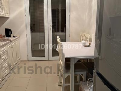 2-бөлмелі пәтер · 64 м², Нұрсәт ш/а, бағасы: 200 000 ₸ в Шымкенте, Каратауский р-н