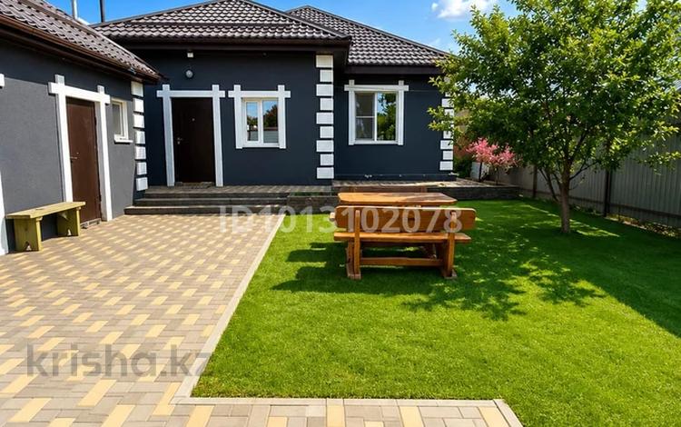 Жеке үй · 5 бөлме · 300 м², Ескалиева 165 — В районе Акимата, бағасы: 50 000 ₸ в Уральске — фото 5