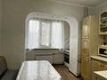 2-бөлмелі пәтер · 50 м² · 3/5 қабат, Жарокова 171а — Угол Жандосова, бағасы: 300 000 ₸ в Алматы, Бостандыкский р-н