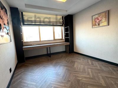 3-комнатная квартира · 92 м² · 9/18 этаж, Кошкарбаева за 84 млн ₸ в Астане, Сарайшык р-н