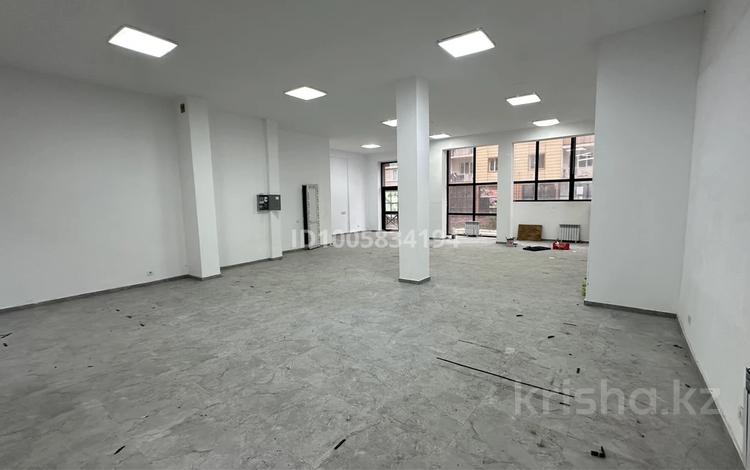 Свободное назначение, офисы, магазины и бутики, фитнес и спорт, медцентры и аптеки, образование, развлечения, конференц-залы, кабинеты и рабочие места, студии · 126 м² за 378 000 〒 в Каскелене — фото 2